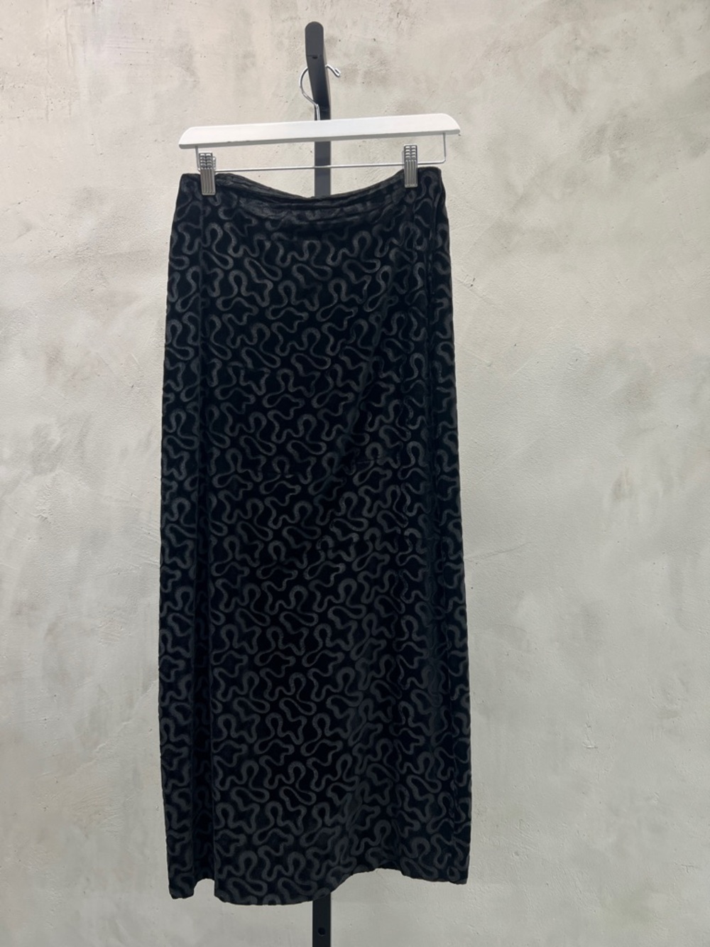 Women's Black Patterned Velvet Maxi Skirt
